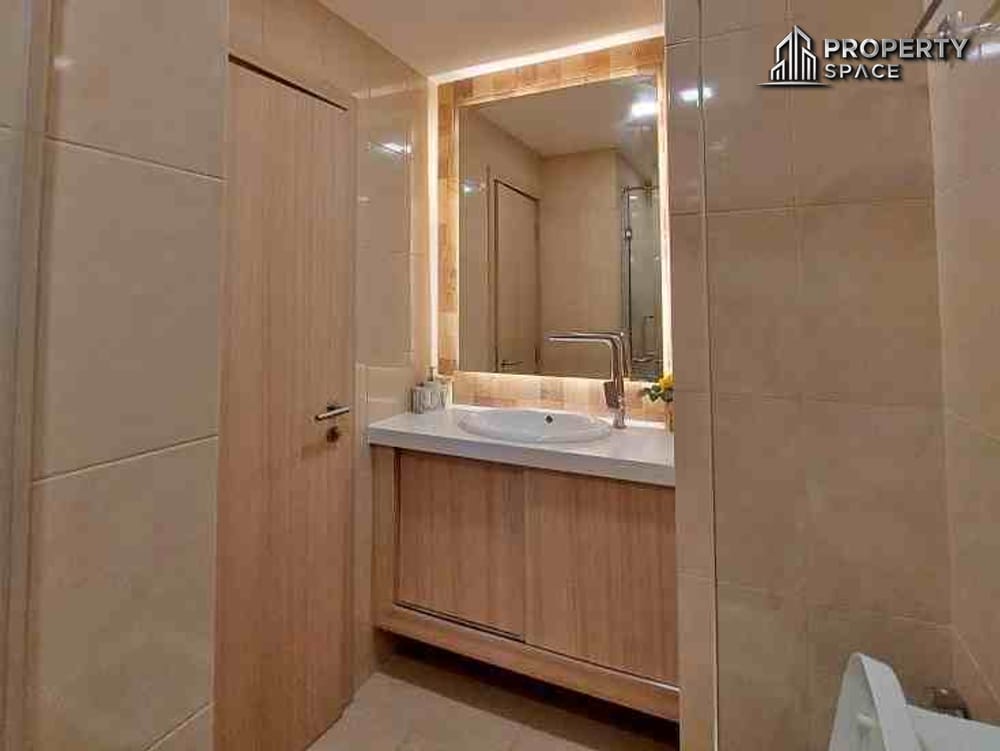 Spacious 2 Bedroom Corner Unit in City Garden Pattaya Condo For Sale And Rent Image 9