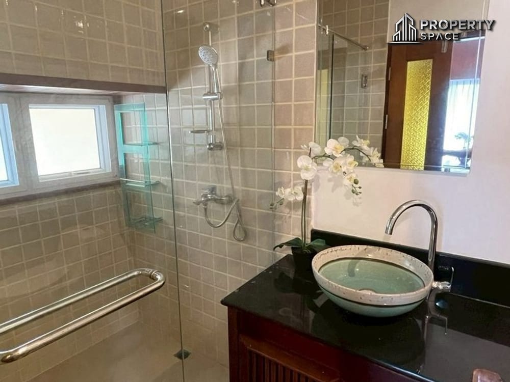 Spacious 3-Bedroom Thai Modern Pool Villa Near Regent International School For Rent Image 15
