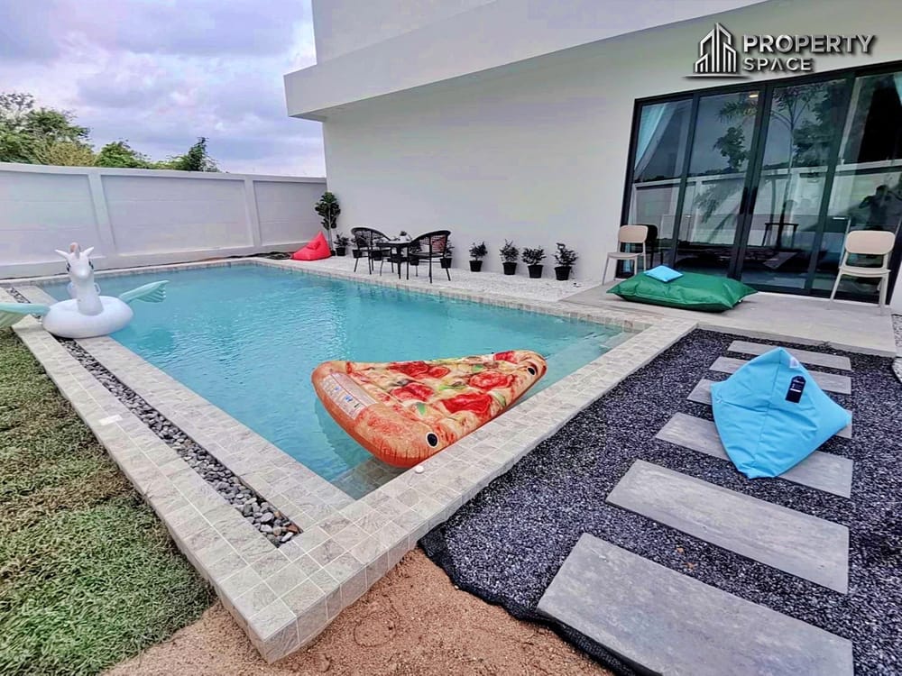 Luxurious 6 Bedroom Modern Pool Villa In East Pattaya For Sale And Rent Image 4