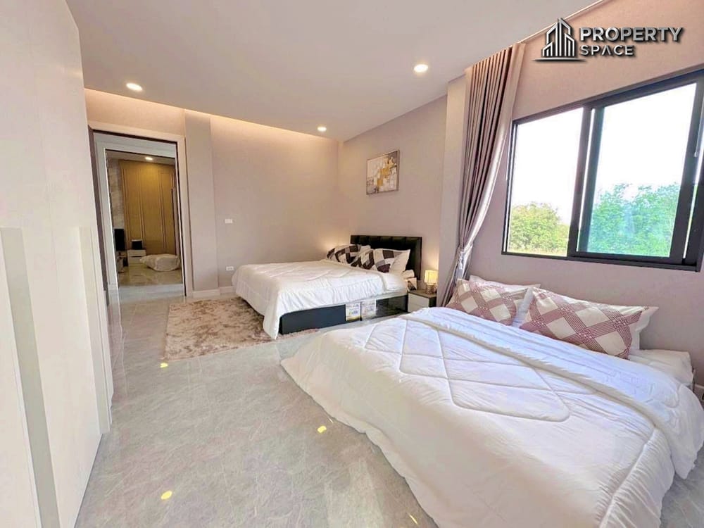 Luxurious 6 Bedroom Modern Pool Villa In East Pattaya For Sale And Rent Image 18