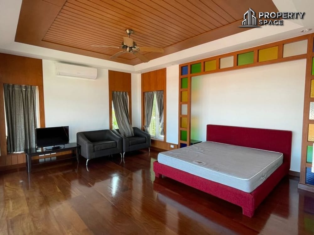 Spacious Modern Thai Style 5-Bedroom Pool Villa Near Regent International School Pattaya For Rent Image 8