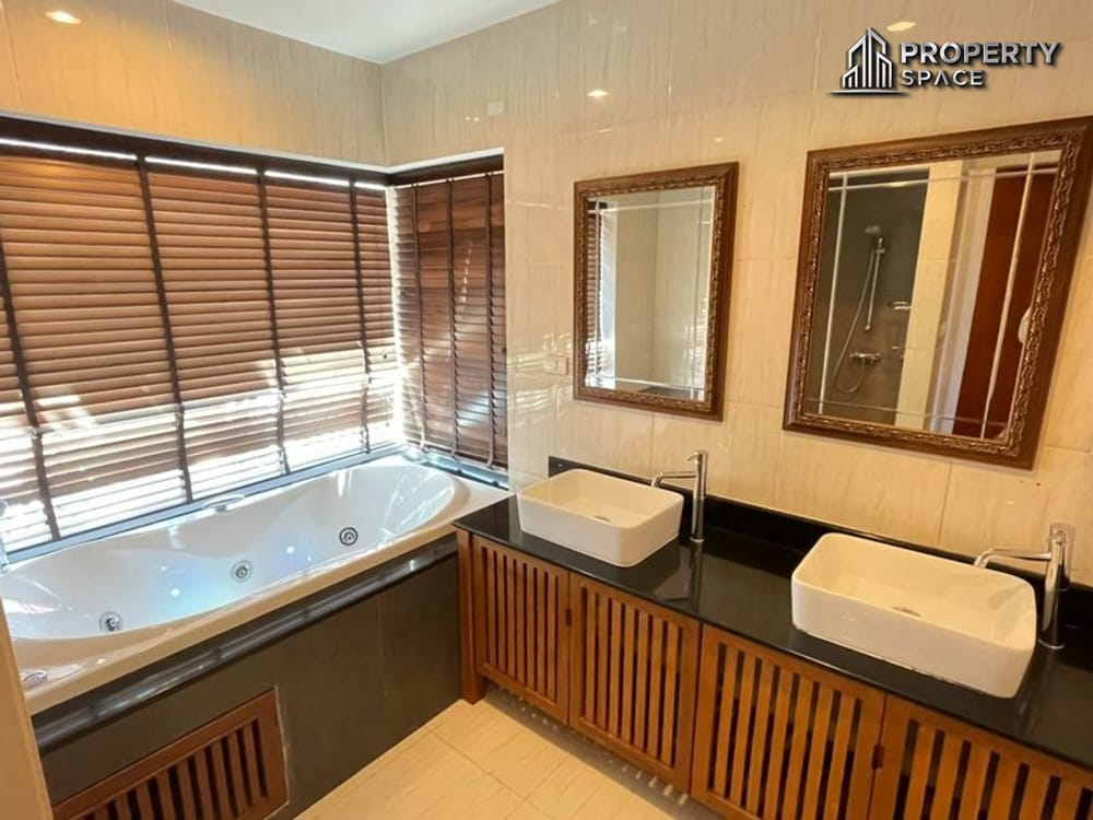 Spacious Modern Thai Style 5-Bedroom Pool Villa Near Regent International School Pattaya For Rent Image 12