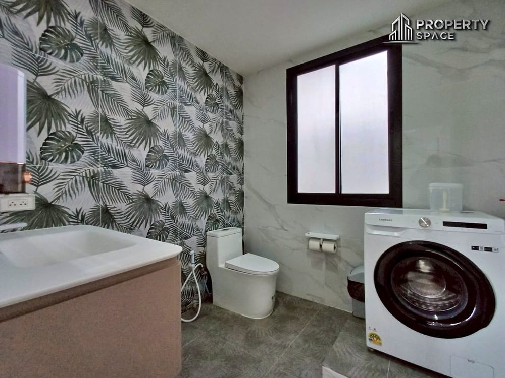 Modern Luxury 5-Bedroom Pool Villa Near Jomtien Beach Pattaya For Sale & Rent Image 28