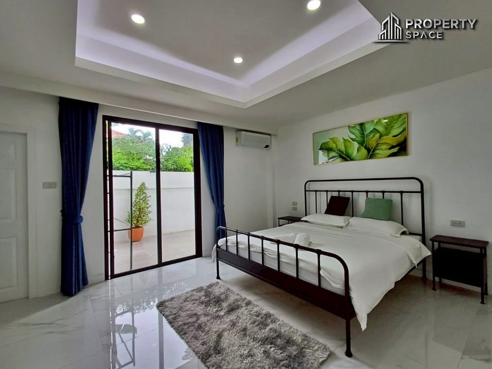 Modern Luxury 5-Bedroom Pool Villa Near Jomtien Beach Pattaya For Sale & Rent Image 14