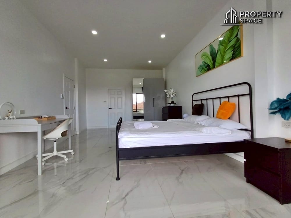 Modern Luxury 5-Bedroom Pool Villa Near Jomtien Beach Pattaya For Sale & Rent Image 19