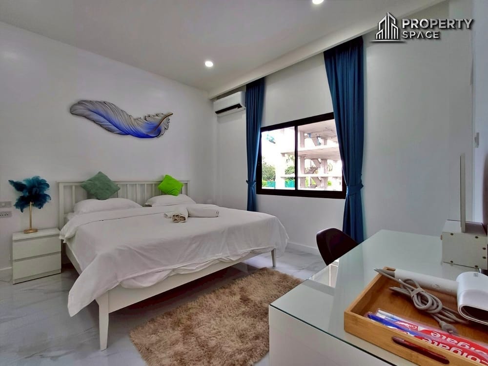 Modern Luxury 5-Bedroom Pool Villa Near Jomtien Beach Pattaya For Sale & Rent Image 21