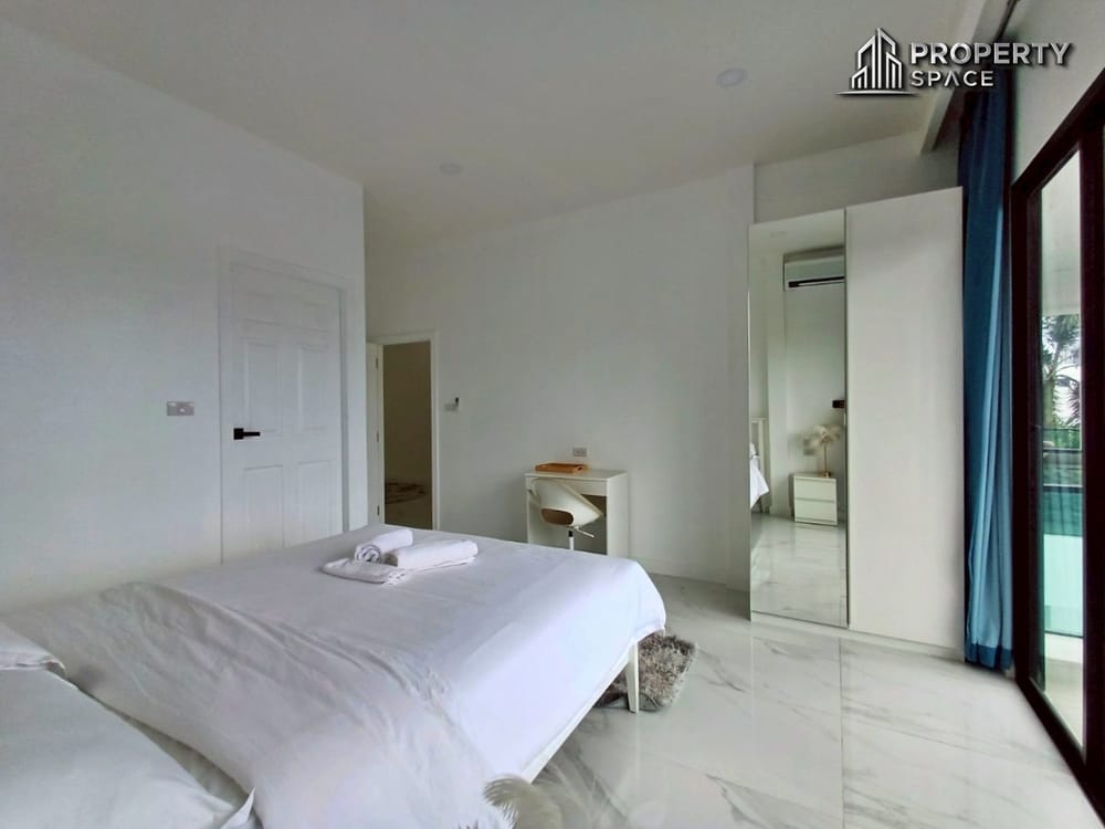 Modern Luxury 5-Bedroom Pool Villa Near Jomtien Beach Pattaya For Sale & Rent Image 25