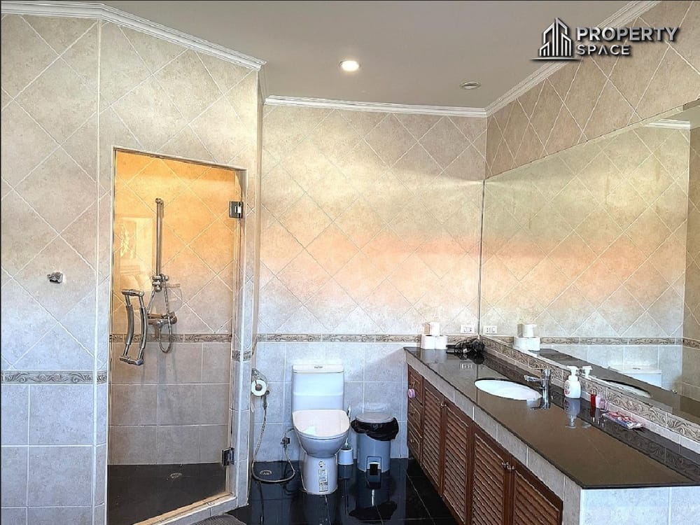 Spacious 5-Bedroom Pool Villa In Prime Location Near Jomtien Beach For Sale Image 14