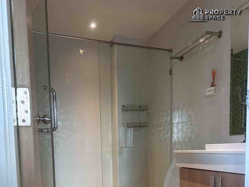 One-Bedroom Modern Loft Living at Estanan Condo Pattaya with Great City Views Image 8