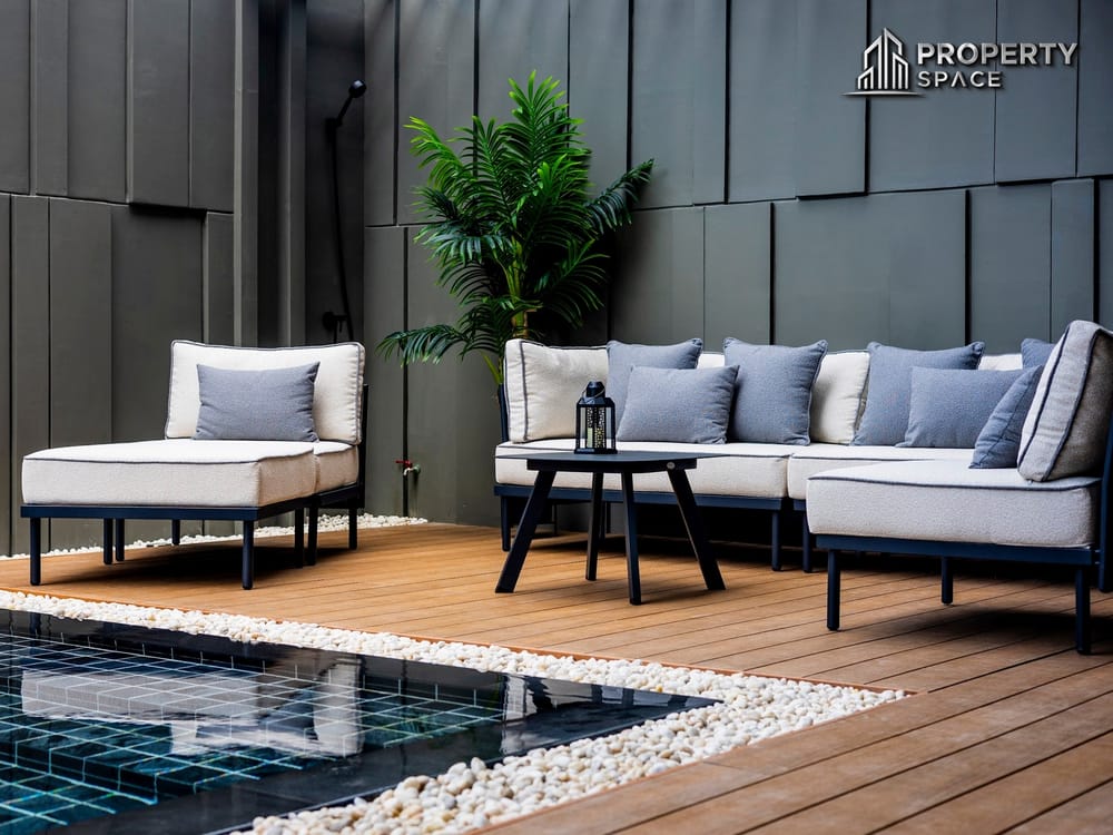 Brand-New Luxury Modern Pool Villa 5 bedroom Near Jomtien Beach For Rent Image 5