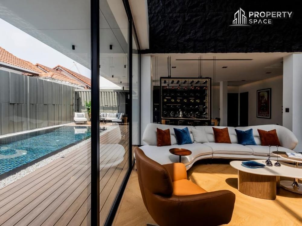 Brand-New Luxury Modern Pool Villa 5 bedroom Near Jomtien Beach For Rent Image 11