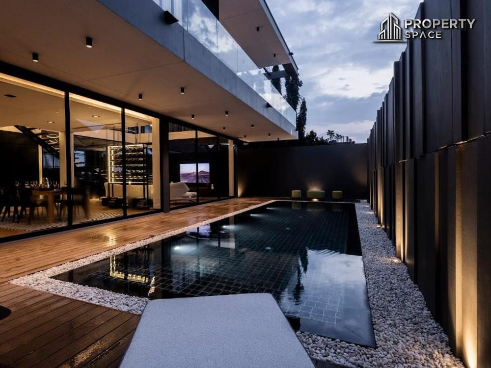 Brand-New Luxury Modern Pool Villa 5 bedroom Near Jomtien Beach For Rent Image 7