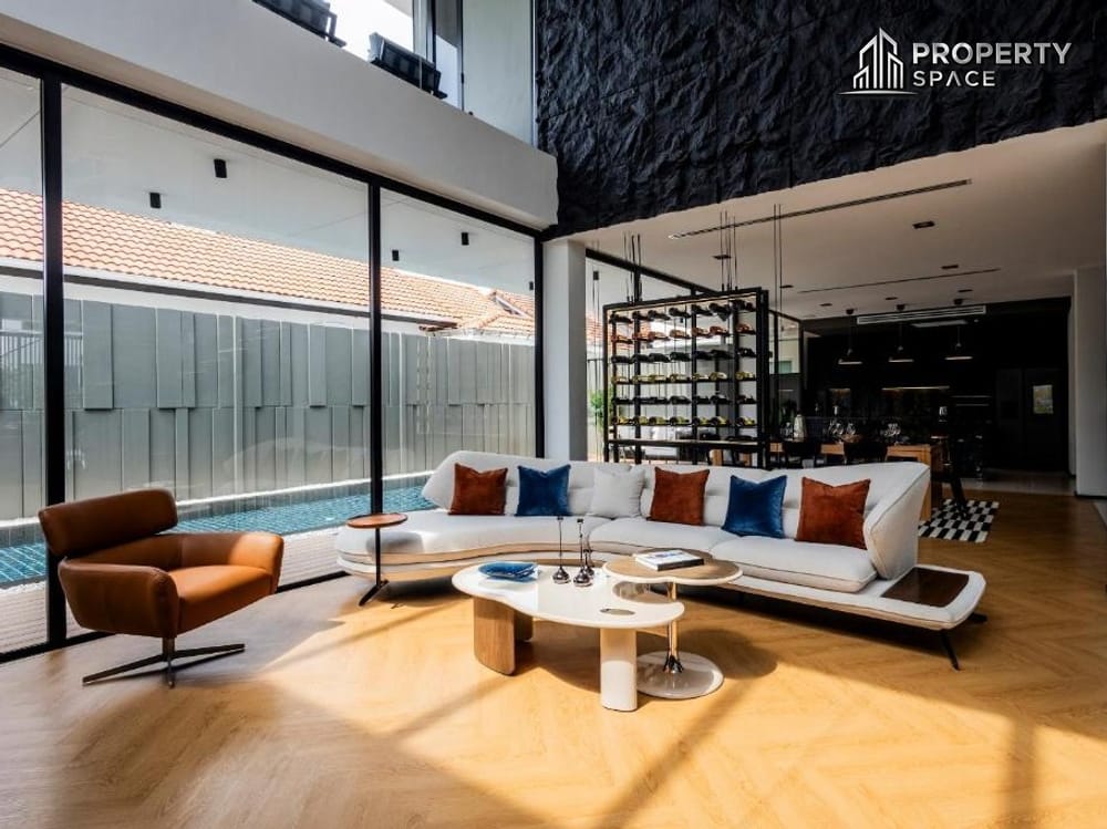 Brand-New Luxury Modern Pool Villa 5 bedroom Near Jomtien Beach For Rent Image 8