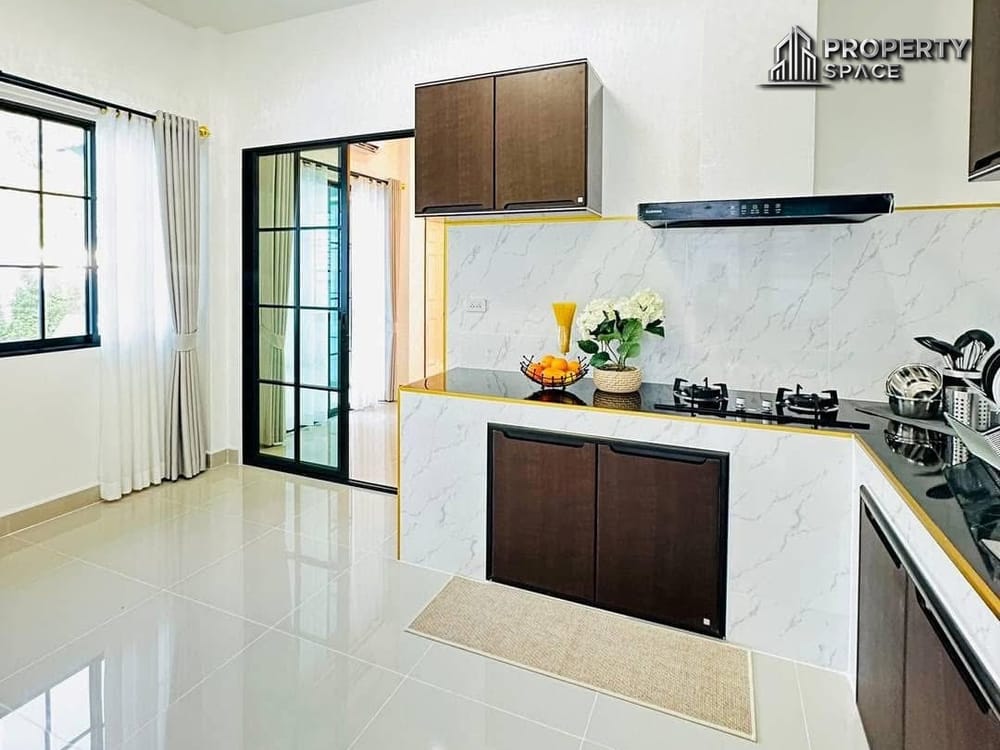 Stunning 3-Bedroom Pool Villa Near Regent International School Pattaya For Sale Image 12