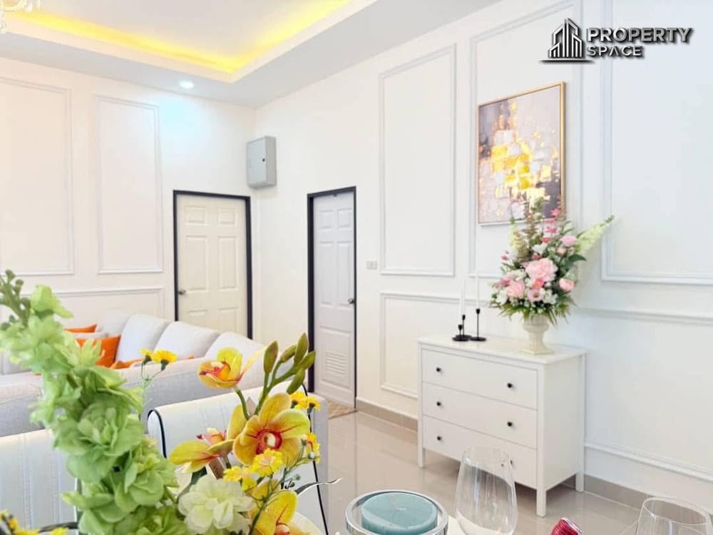 Stunning 3-Bedroom Pool Villa Near Regent International School Pattaya For Sale Image 8