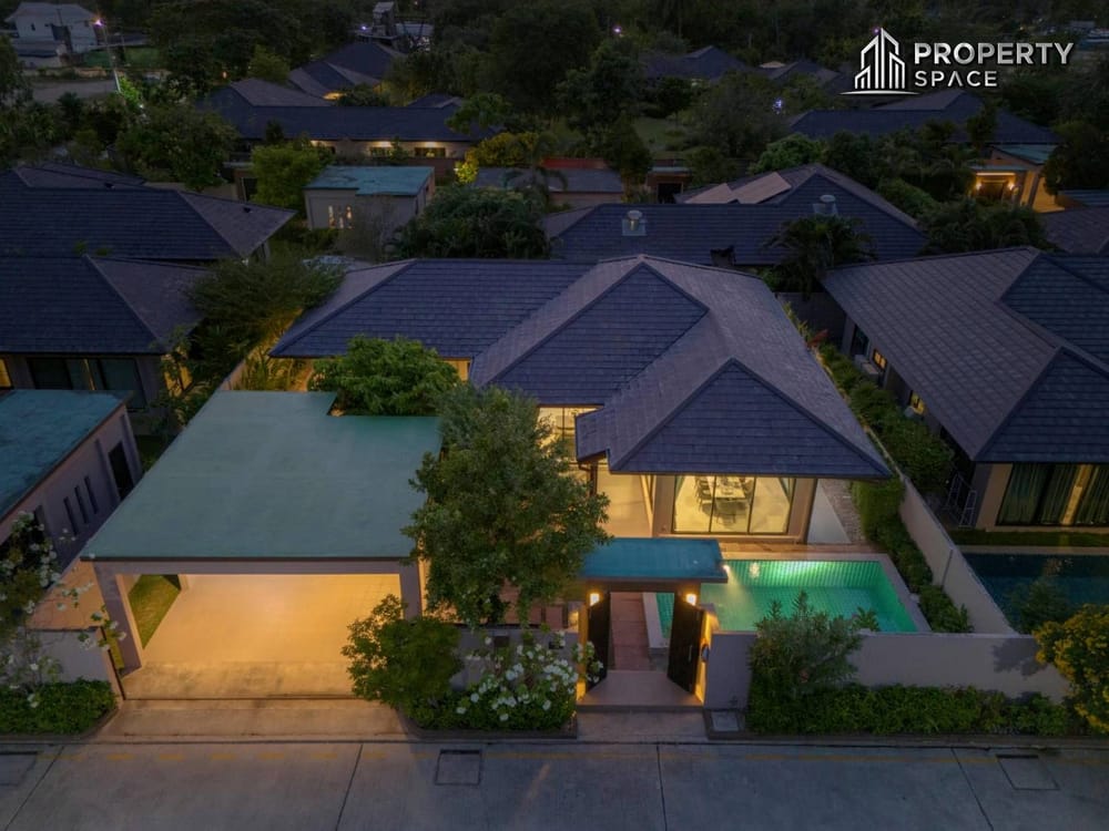 Luxurious 3 Bedroom Modern Pool Villa In Huay Yai Pattaya For Rent Image 1