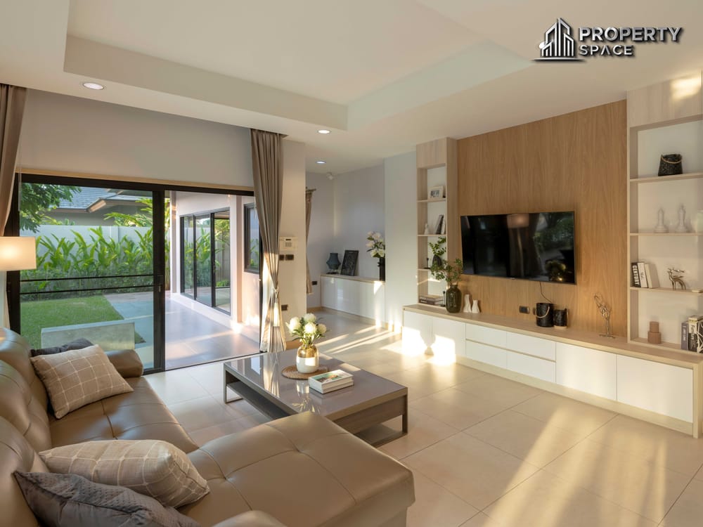 Luxurious 3 Bedroom Modern Pool Villa In Huay Yai Pattaya For Rent Image 5
