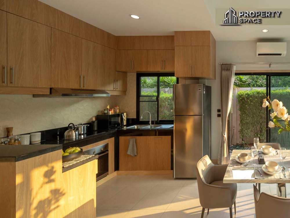Luxurious 3 Bedroom Modern Pool Villa In Huay Yai Pattaya For Rent Image 8
