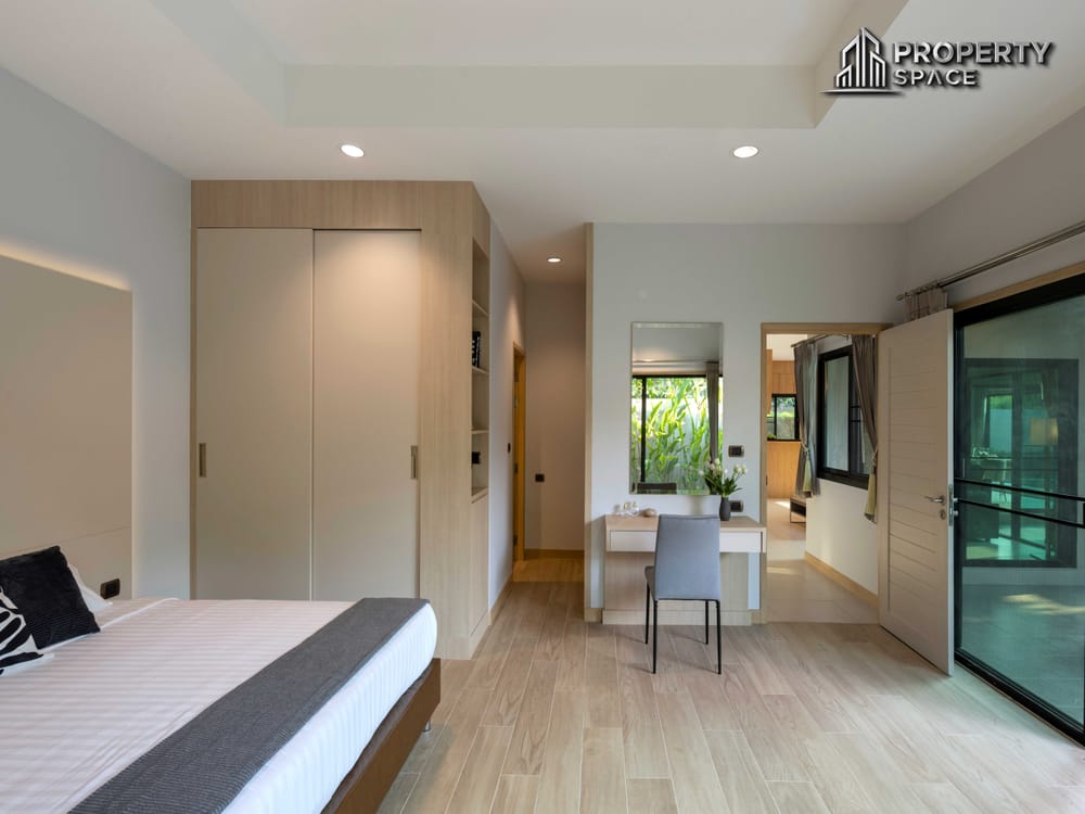 Luxurious 3 Bedroom Modern Pool Villa In Huay Yai Pattaya For Rent Image 12