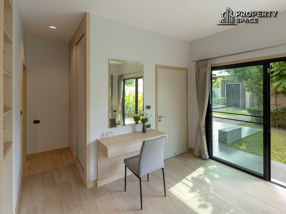 Luxurious 3 Bedroom Modern Pool Villa In Huay Yai Pattaya For Rent Image 13