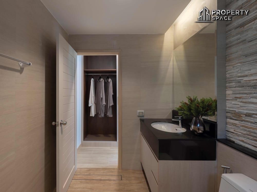 Luxurious 3 Bedroom Modern Pool Villa In Huay Yai Pattaya For Rent Image 15