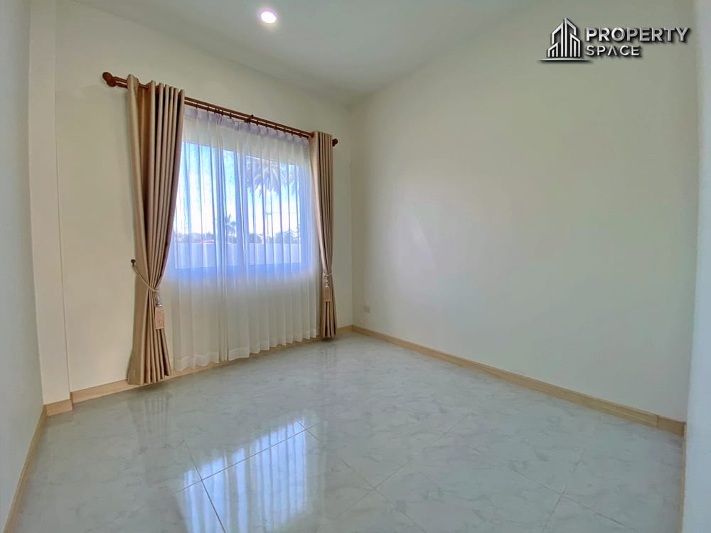 Brand New Cozy 3 Bedroom Single-Story House for Sale In East Pattaya Image 16