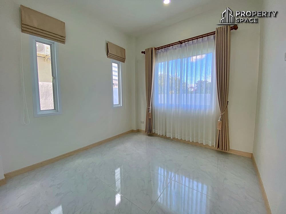 Brand New Cozy 3 Bedroom Single-Story House for Sale In East Pattaya Image 15