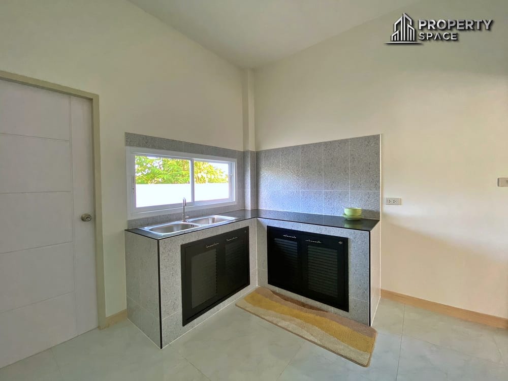 Brand New Cozy 3 Bedroom Single-Story House for Sale In East Pattaya Image 10