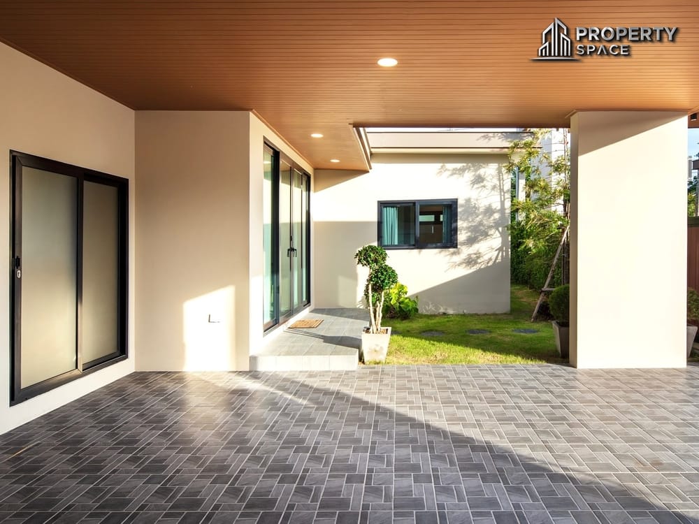 Presale 3 Bedroom Modern Pool Villa In Huai Yai Pattaya For Sale Image 6