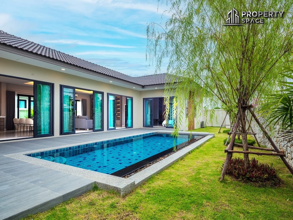 Presale 3 Bedroom Modern Pool Villa In Huai Yai Pattaya For Sale Image 1
