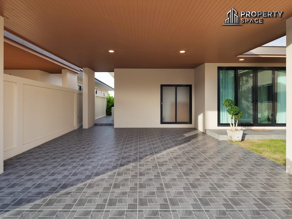 Presale 3 Bedroom Modern Pool Villa In Huai Yai Pattaya For Sale Image 4