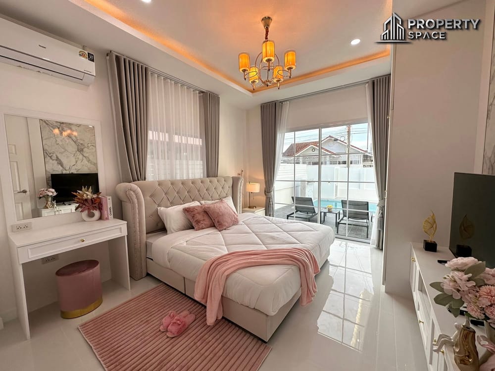 Modern 3 Bedrooms Renovated Pool Villa In East Pattaya For Sale Image 18