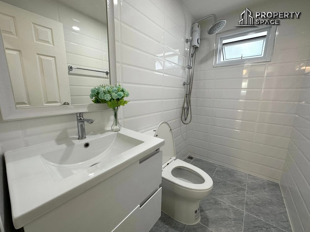 Modern 3 Bedrooms Renovated Pool Villa In East Pattaya For Sale Image 25