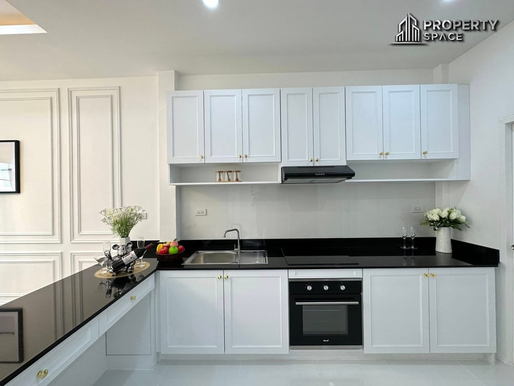 Modern 3 Bedrooms Renovated Pool Villa In East Pattaya For Sale Image 15