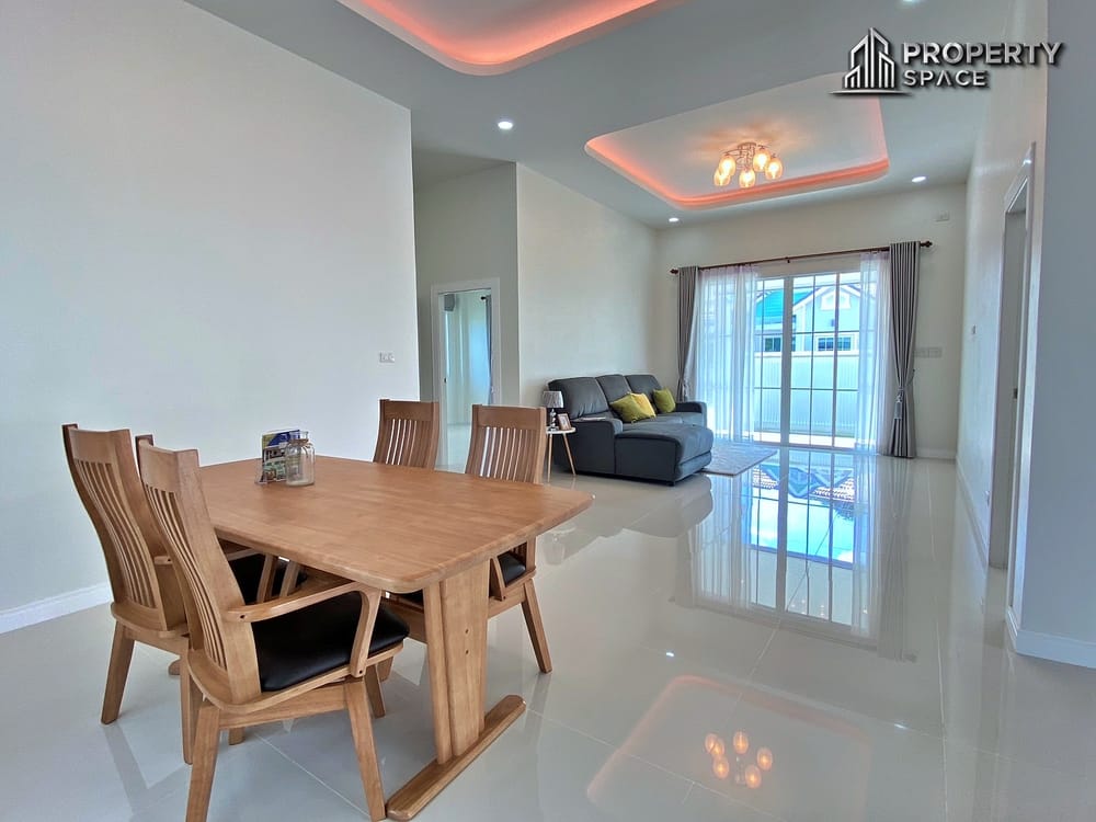 3 Bedroom Modern Single-Story Pool Villa in East Pattaya For Sale  Image 8
