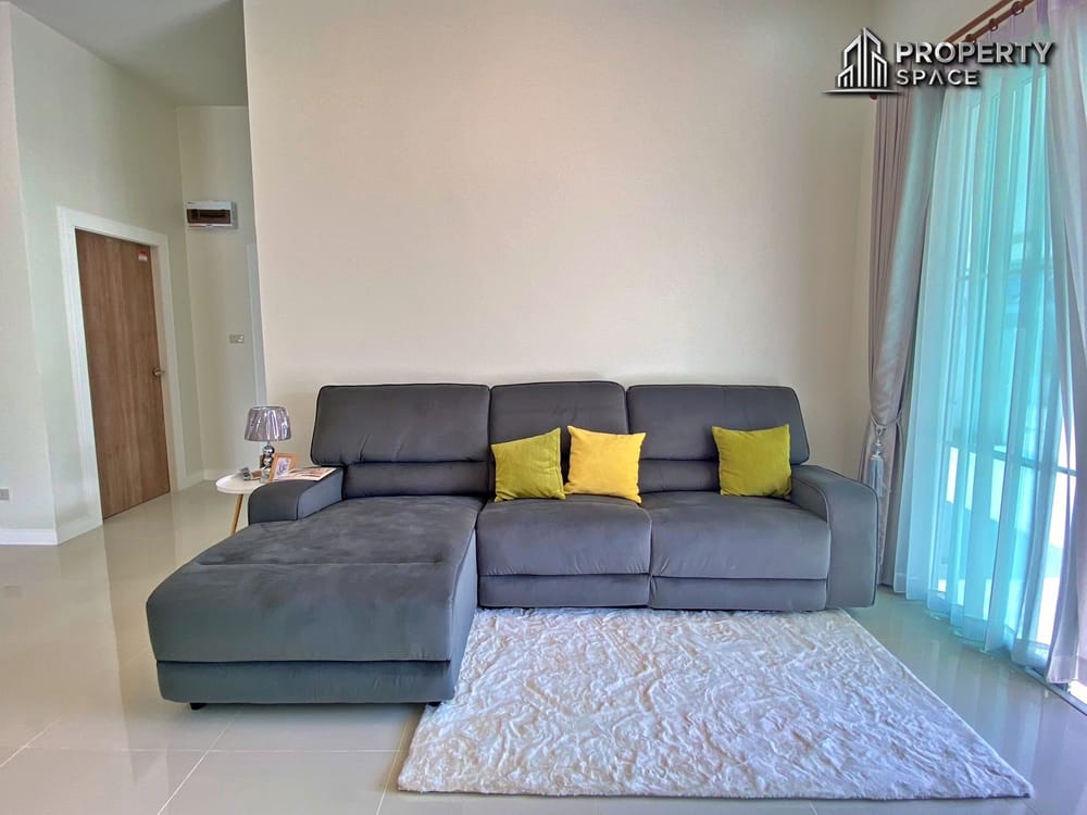 3 Bedroom Modern Single-Story Pool Villa in East Pattaya For Sale  Image 6