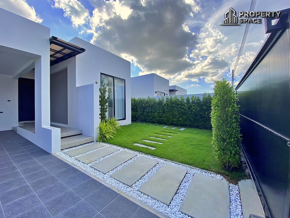 Brand New Modern 3 Bedroom Pool Villa In Mabprachan Pattaya For Sale Image 3