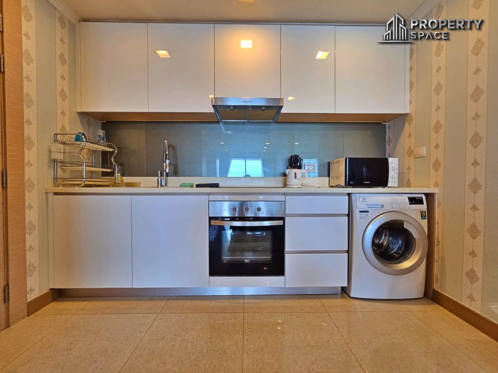 2 Bedroom In The Palm Wongamat Condo For Sale Image 9