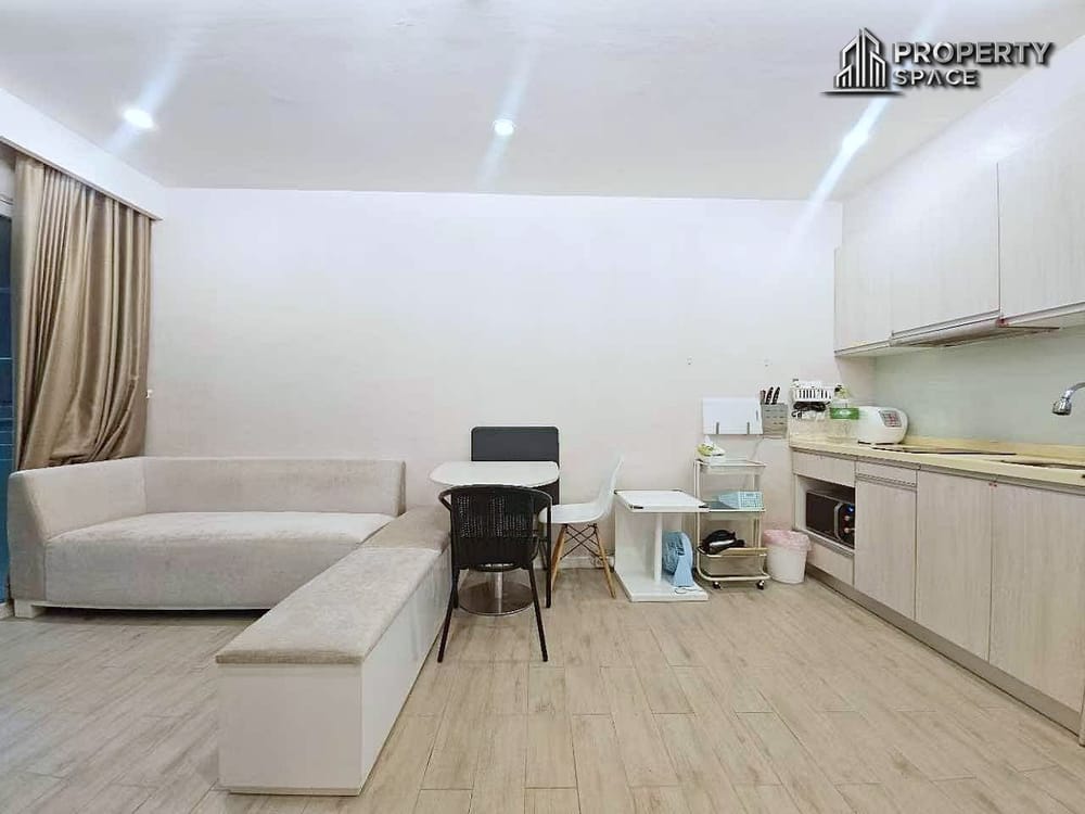Modern 1 Bedroom (FQ) Condo in Seven Seas Condo Resort Jomtien For Sale Image 4