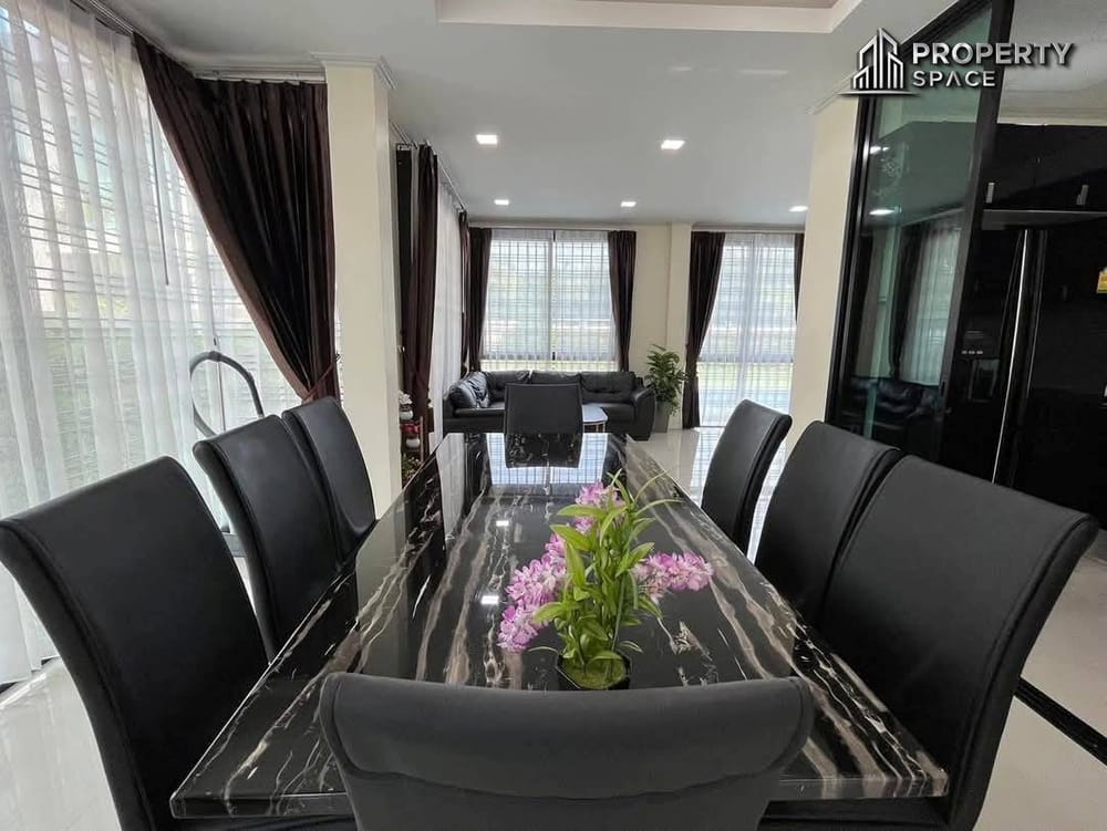 Modern 3-Bedroom Spacious Pool Villa for Sale and Rent (Pet Friendly) in East Pattaya – Naklua Image 8