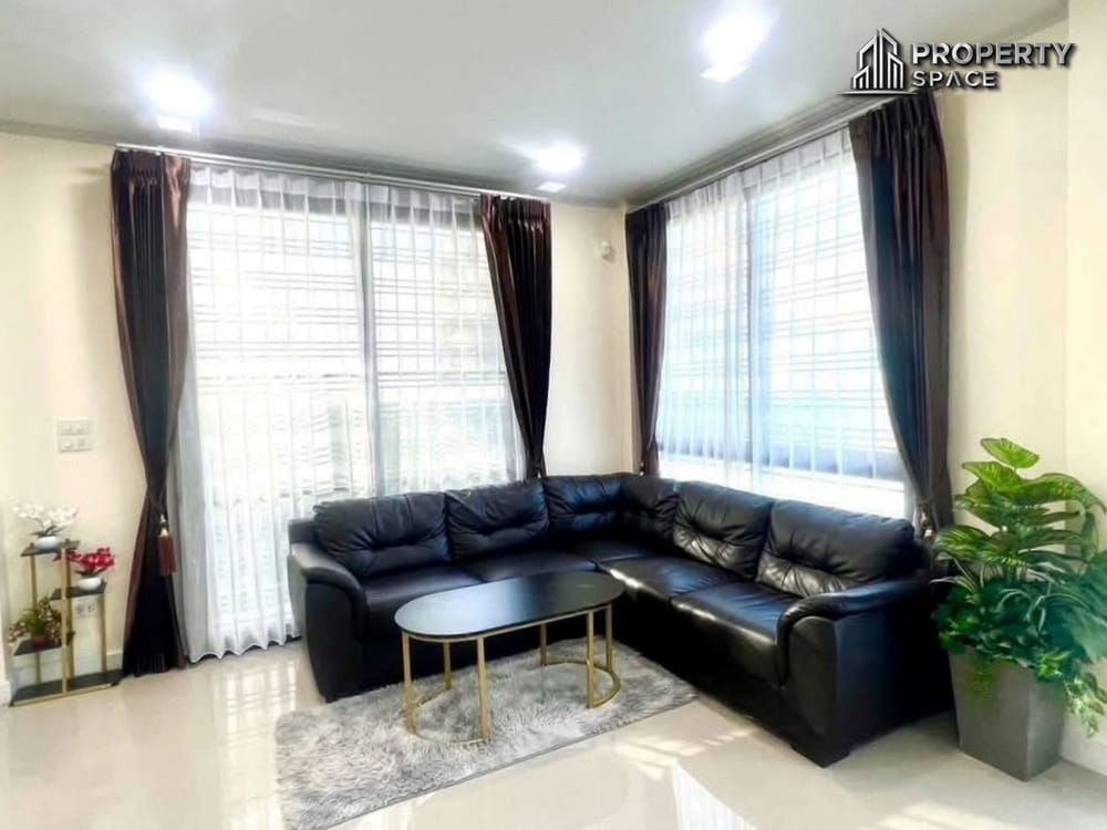 Modern 3-Bedroom Spacious Pool Villa for Sale and Rent (Pet Friendly) in East Pattaya – Naklua Image 6