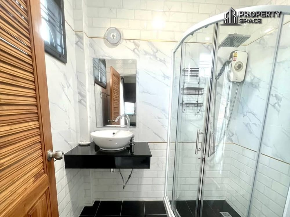 Modern 3-Bedroom Spacious Pool Villa for Sale and Rent (Pet Friendly) in East Pattaya – Naklua Image 15