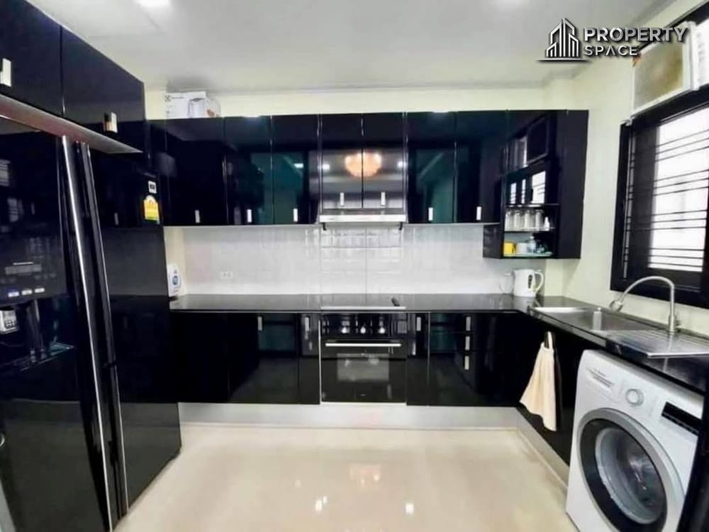 Modern 3-Bedroom Spacious Pool Villa for Sale and Rent (Pet Friendly) in East Pattaya – Naklua Image 10