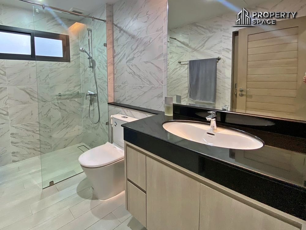 Modern Spacious 2 Bedroom Pool Villa in Huai Yai  Baan Pattaya 6 For Sale Image 20