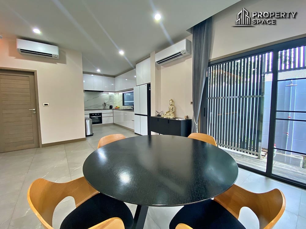 Modern Spacious 2 Bedroom Pool Villa in Huai Yai  Baan Pattaya 6 For Sale Image 7