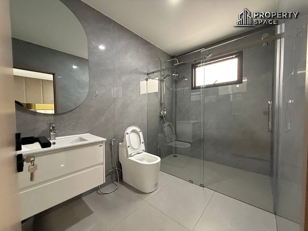 5 Bedroom Modern Luxury Pool Villa Close To Jomtien Beach For Rent Image 20