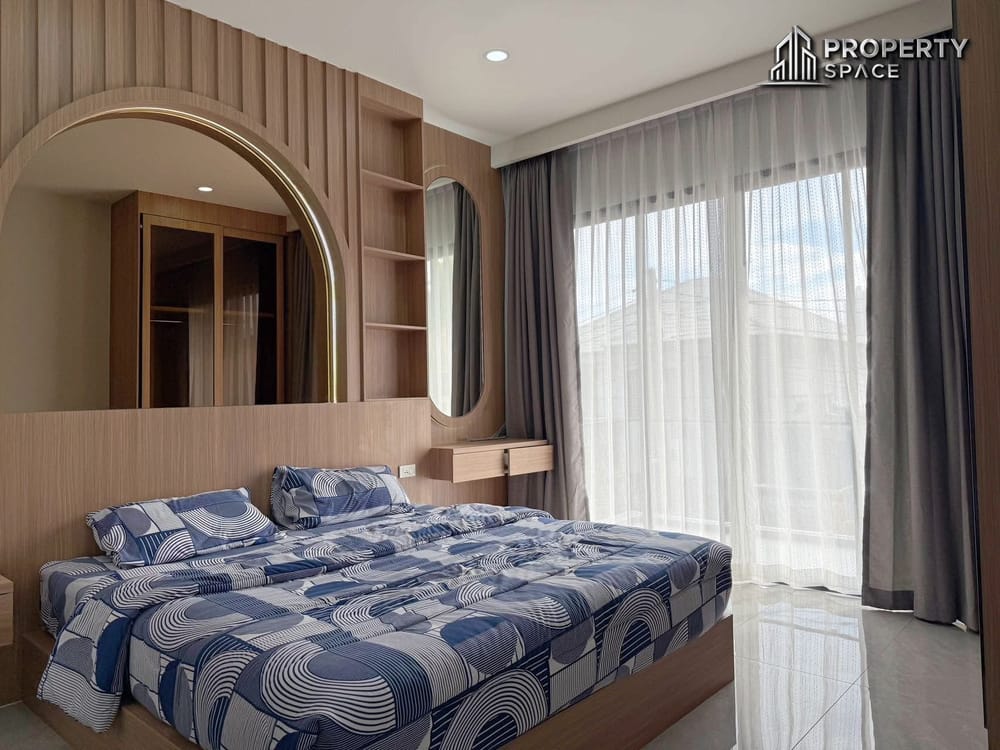 5 Bedroom Modern Luxury Pool Villa Close To Jomtien Beach For Rent Image 13