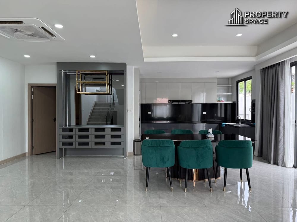 5 Bedroom Modern Luxury Pool Villa Close To Jomtien Beach For Rent Image 7