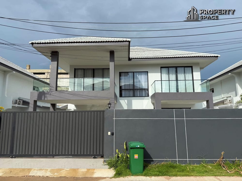 5 Bedroom Modern Luxury Pool Villa Close To Jomtien Beach For Rent Image 1