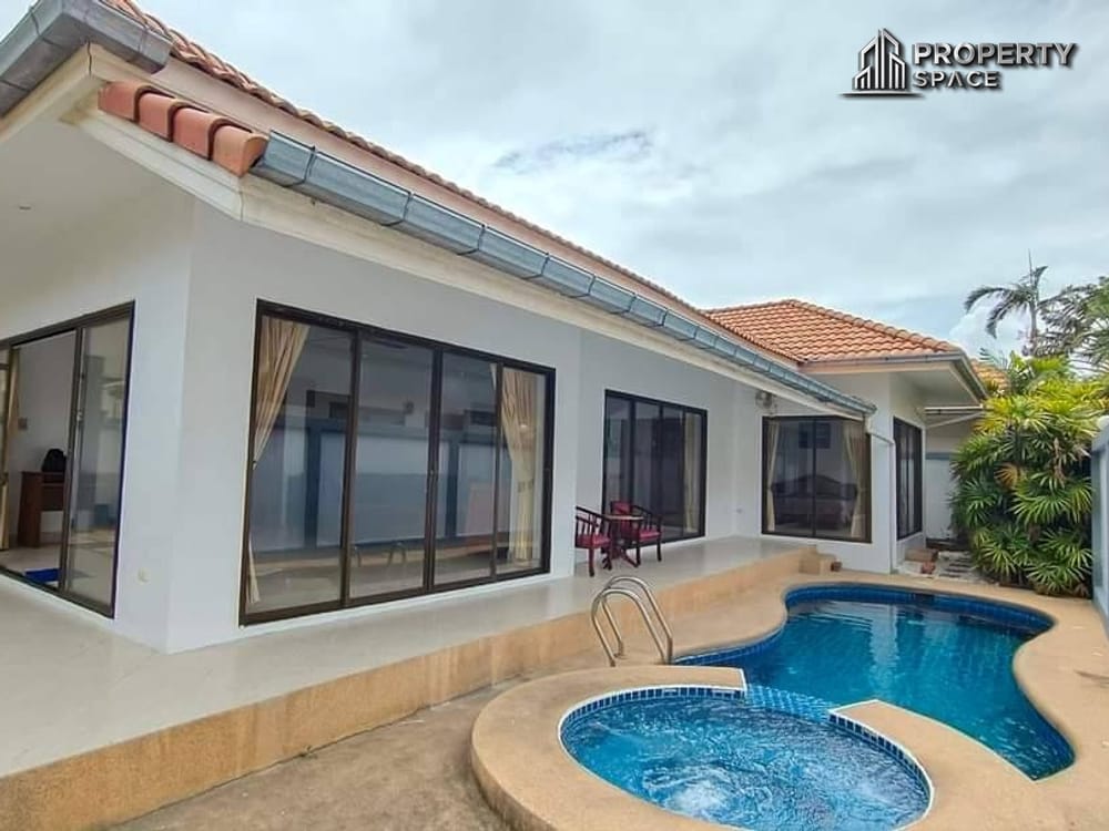 Quick Sale! 3-Bedroom Single Story Pool Villa With Tenant in Jomtien For Sale Image 1